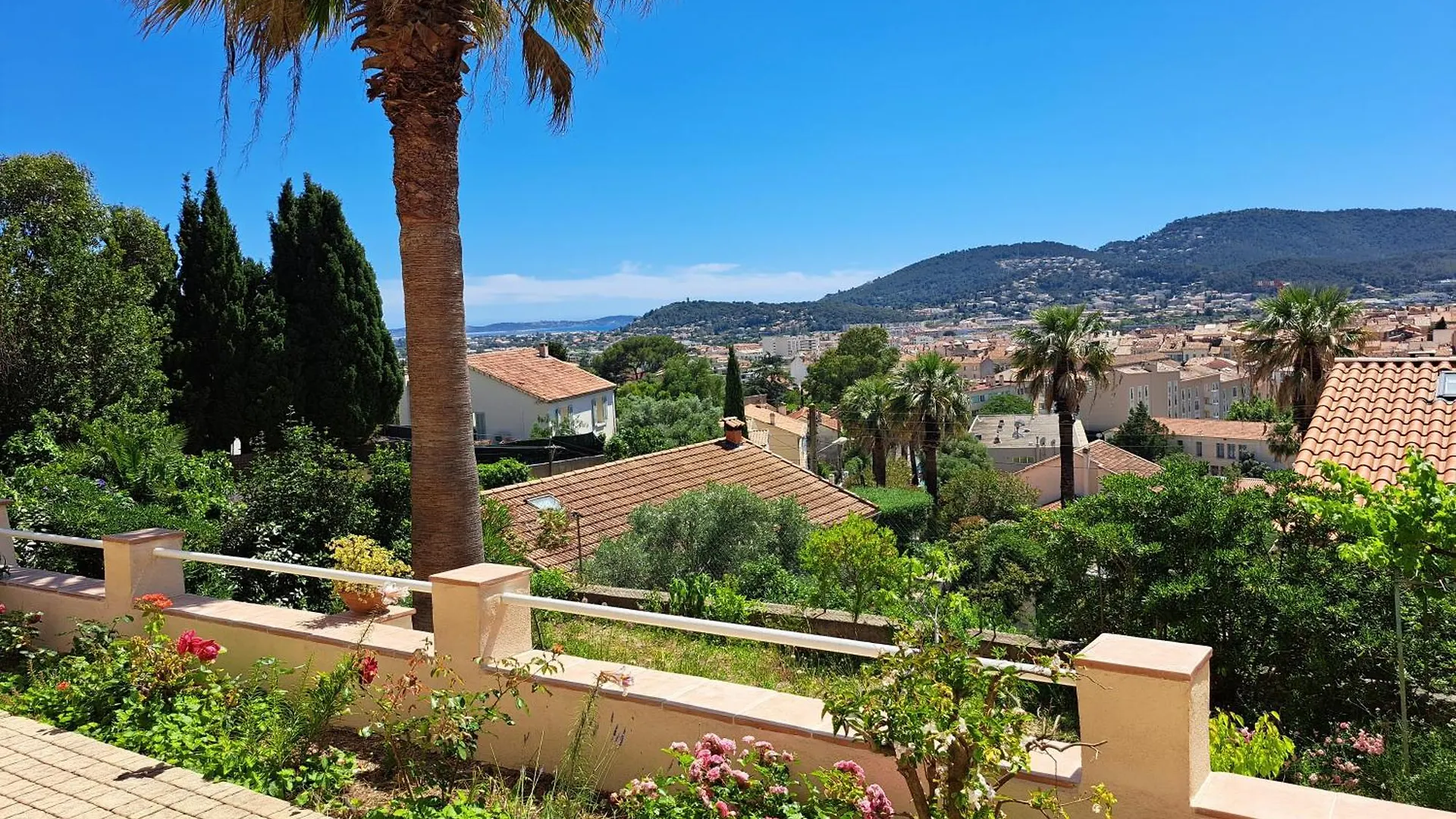Bas Villa, Vue Mer, Centre Ville, Paradis, Calme Hyeres 0*,  France